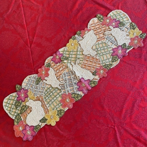 Brand New Colorful 36" Easter Bunnies Eggs Floral Spring Beaded Table Runner - Picture 1 of 13